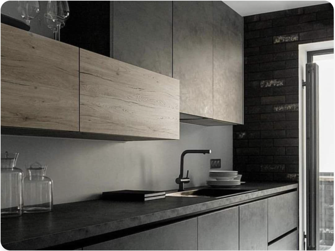 Moderne zwarte keuken